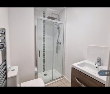 4 bedroom semi-detached house to rent - Photo 6