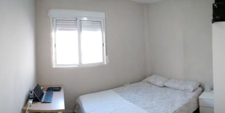 Calle Fernando de Rojas, Sevilla, Andalusia 41006 - Photo 3