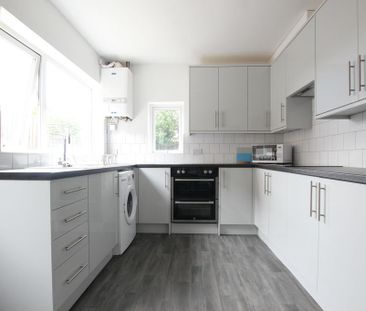 1 bedroom in a house share to rent - Photo 3