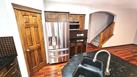 Elegant 4 Bed / 3.5 Bath Home In Springbank Hill - Photo 5