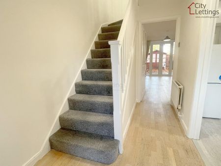 2 bedroom end of terrace house to rent - Photo 5