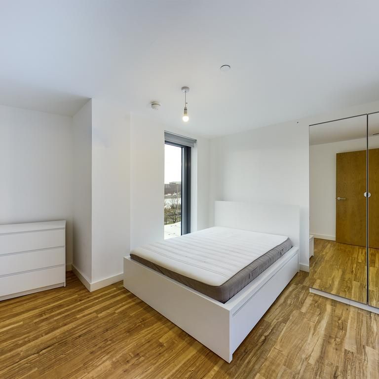 2 bedroom flat to rent - Photo 1