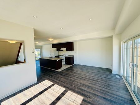 For Lease - 30 Village Gate Drive, Wasaga Beach, Ontario - Photo 5