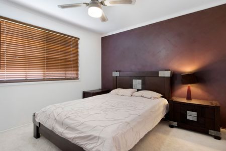 Stylish Furnished One Bedroom Unit - Photo 2