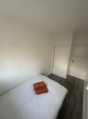 Room in a Shared House, London, E2 - Photo 1