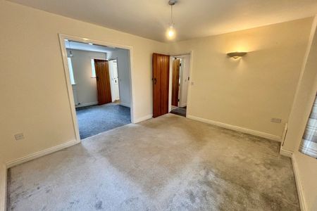 Winsford, Darnhall - Photo 2