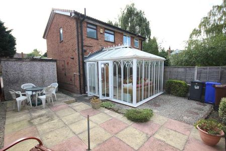 The Cloisters, Stapenhill, DE15 - Photo 3