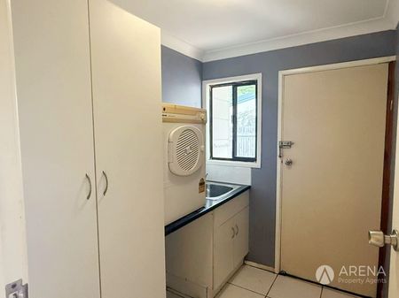 17 Polaris Ave, Kingston QLD 4114 - House For Rent | Domain - Photo 3