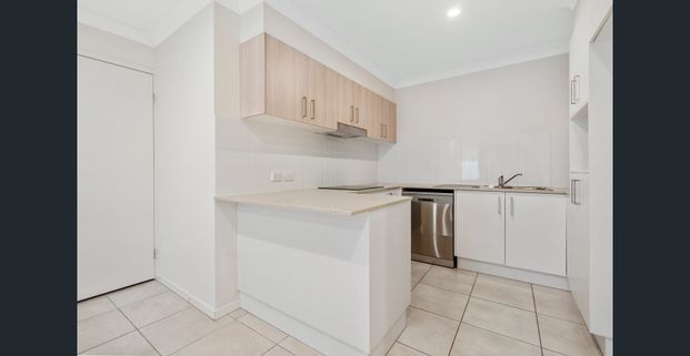 Duplex for Rent in Park Ridge - Photo 1