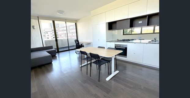 Furnished One bedroom with Large Study area - Photo 1