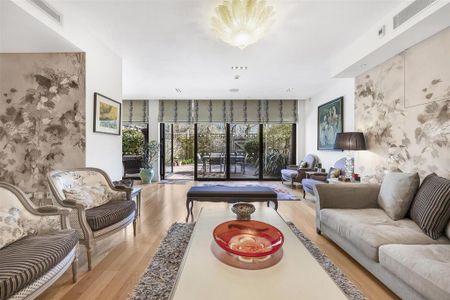 5 bedroom semi-detached house to rent - Photo 2