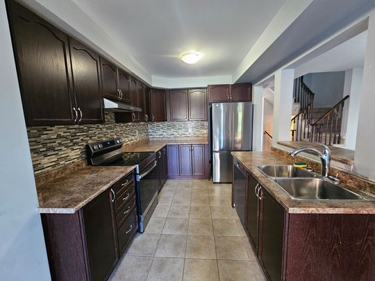 For Lease - 967 Fetchison Drive, Oshawa, Ontario - Photo 1