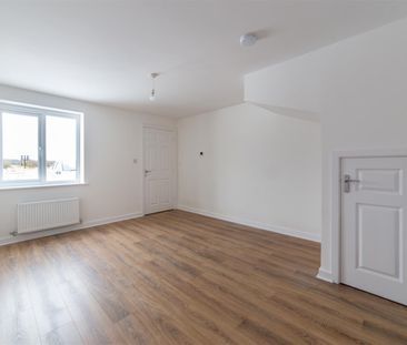 3 bed terraced house to rent in Swallowtail Place, Great Park, NE13 - Photo 2