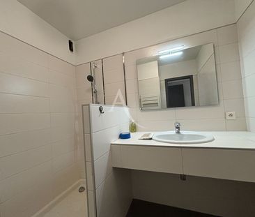 Location Appartement 4 pièces 84m² NICE 06000 - Photo 2