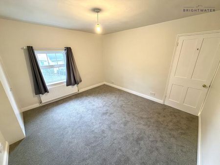 2 bedroom end of terrace house to rent - Photo 5