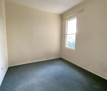 Super large 3 bedroom apartment in Mt VIC - Photo 6