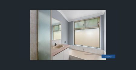 Spacious Furnished 5-Bedroom Home in Bentley - Photo 2