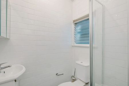 Harbour views in tranquil Glebe locale - Photo 3