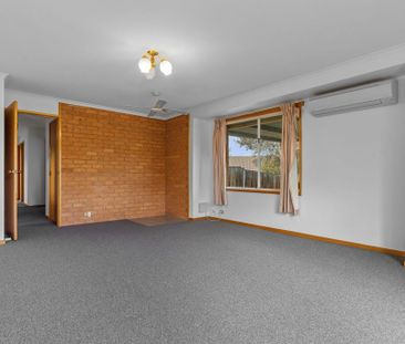 Well-presented and low-maintenance 3-Bedroom Home - Photo 3