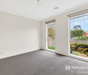 24 Fiona Court, Werribee, Vic 3030 - Photo 3
