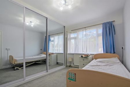 2 bedroom semi-detached bungalow to rent - Photo 2