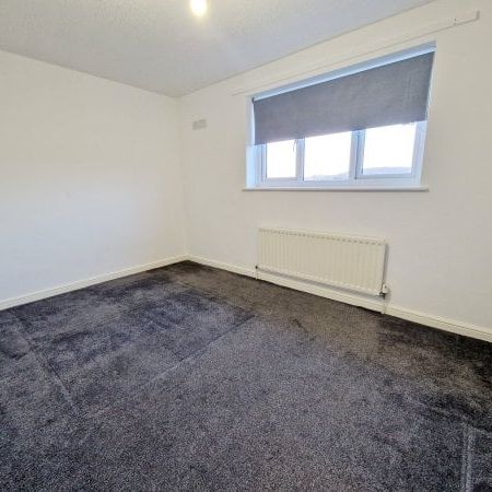 Lockside, BB2 - Photo 1