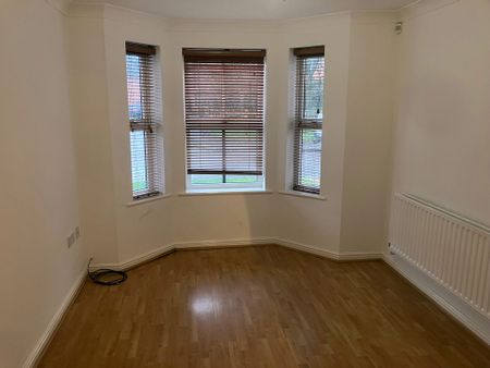 Bucklow Gardens, Lymm - Photo 2