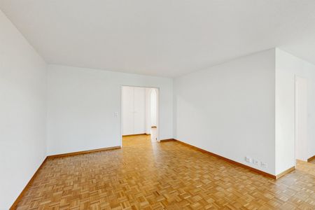 Modern wohnen in Schwerzenbach frisch saniert & bestens angebunden! - Photo 3