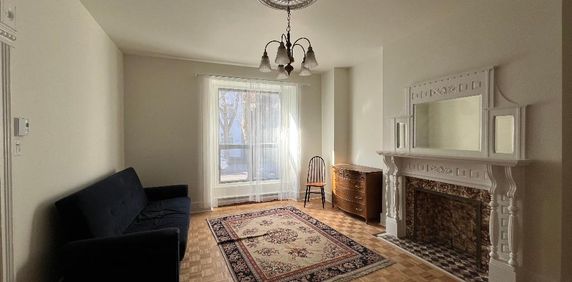 4 Bedroom downtown Tupper street - Photo 2