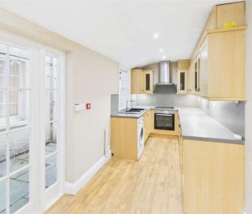 Suffolk Square, Cheltenham, GL50 - Photo 4