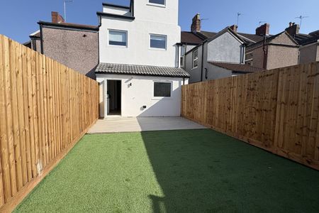Room in a Shared House, London St, BS15 - Photo 3