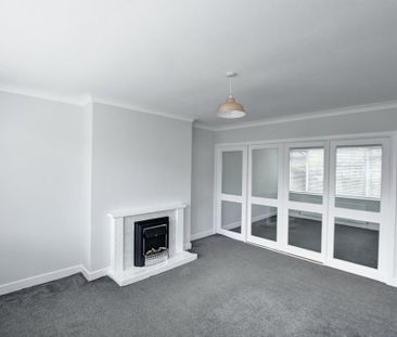 3 bedroom semi-detached house to rent - Photo 3