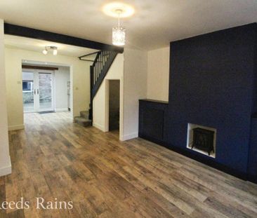 3 bedroom terraced house to rent - Photo 4