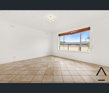 2/44 Ford Avenue, Sunshine North, Vic 3020 - Photo 1