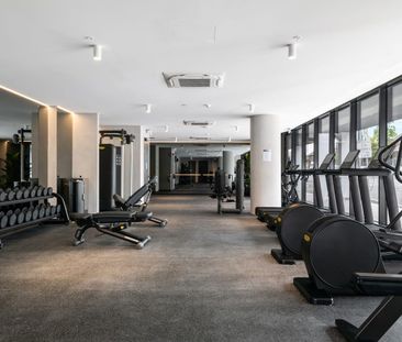 Elevated Style. Effortless North Melbourne Living. - Photo 2