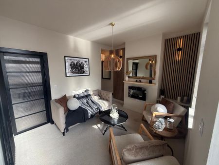 4 bedroom terraced house to rent - Photo 2