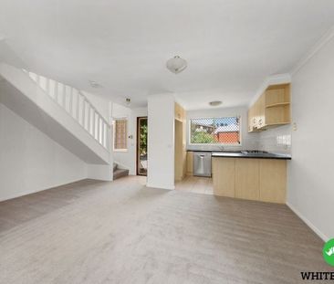 9/6 Mowatt Street, Queanbeyan - Photo 1