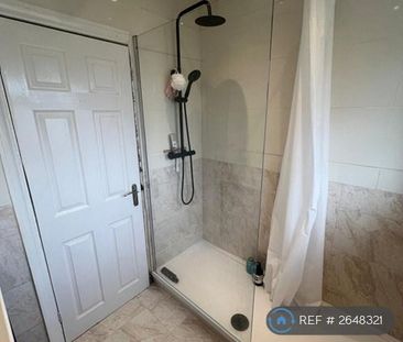 1 bedroom in a house share to rent - Photo 6