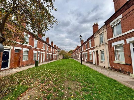 3 bedroom terraced house to rent - Photo 1