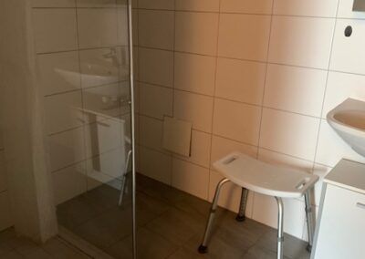 Moderne, lichtdurchflutete 1 Zimmer Erdgeschosswohnung mit Terrasse - Photo 5