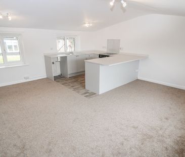 South Raynham - Photo 5