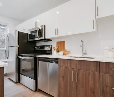 2707 Yonge Street - Photo 1