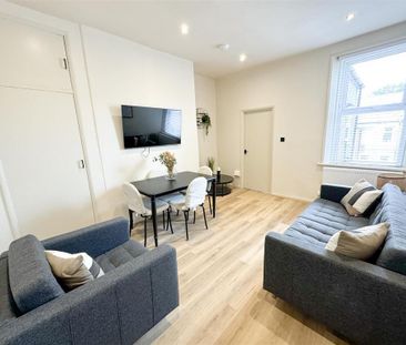 3 bedroom apartment to rent - Photo 1