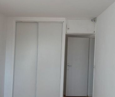 Location Appartement 4 pièces 61m² - Photo 4