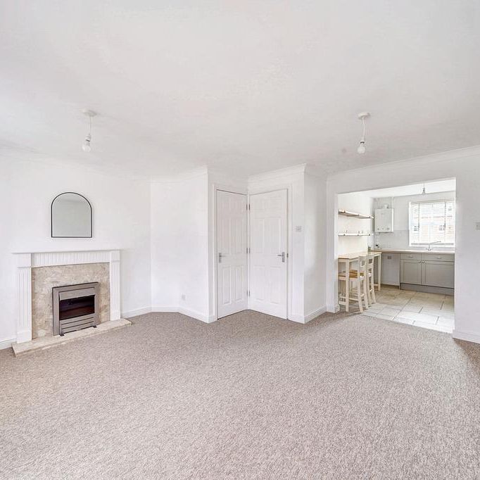 3 bedroom terraced house to rent - Photo 1