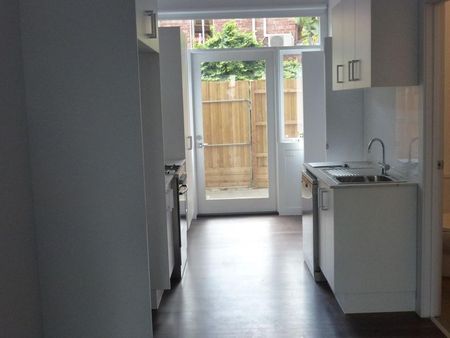 25 Victoria Street, Windsor VIC 3181 - Townhouse For Rent | Domain - Photo 3