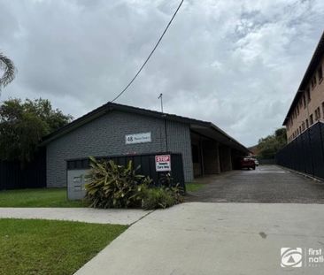 Two bedroom unit within a short walk to the beach - Photo 1