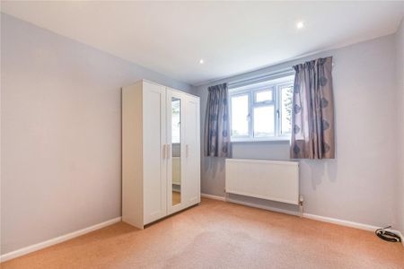 3 bedroom detached bungalow to rent - Photo 4