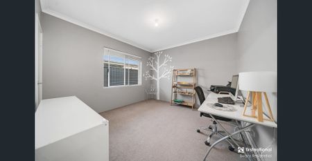 Spacious Corner Home in Aveley - Perfect for Families!!! - Photo 2