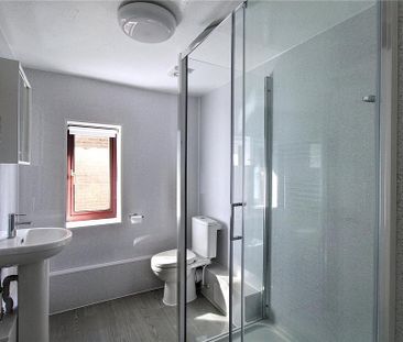 2 bedroom maisonette to rent - Photo 5